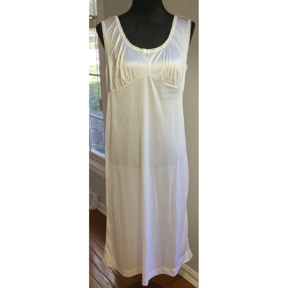 Vtg Cream California Dynasty Gown Nightgown Slip M Lace‎ Trim Lg (?)